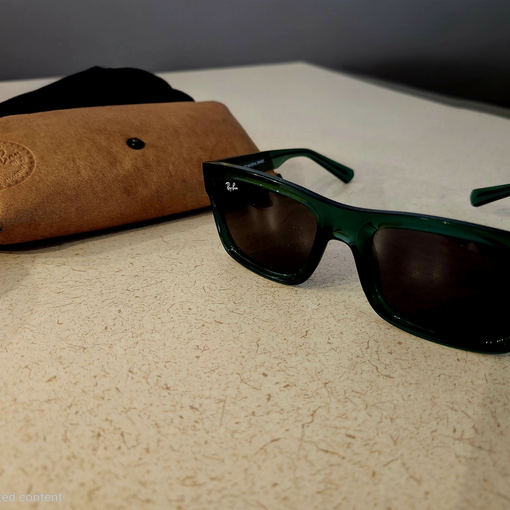 Ray-Ban Black and Green Sunglasses Frame